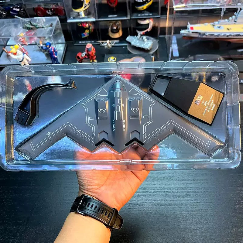 1/200 US B-2 Spirit Stealth Strategic Bomber Alloy Finished Model With Retractable Landing Gear Desktop Ornament For Collectors