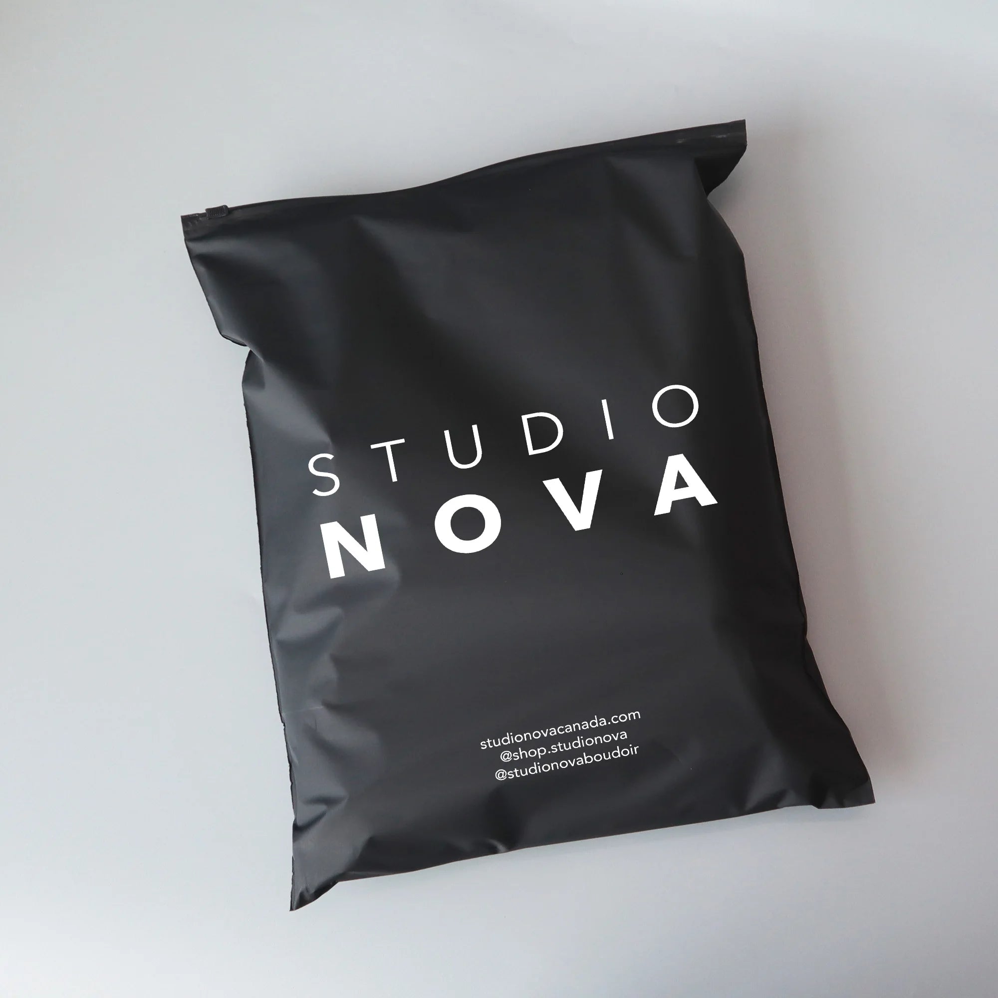 Custom black zipper bags, Matte black zip lock bag,Shopping bags,Packing bags,Clothing Bags for Tshirt Hoodies Package