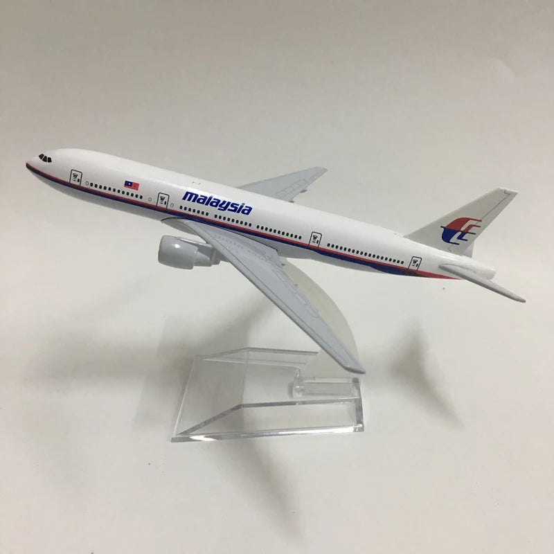 JASON TUTU 16cm Malaysia Airlines Boeing 777 Airplane Model Airplane Diecast Metal 1/400 Scale Planes