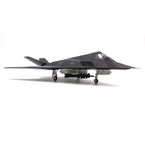 1 / 72 USAF F-117A fighter  Finished alloy aircraft model