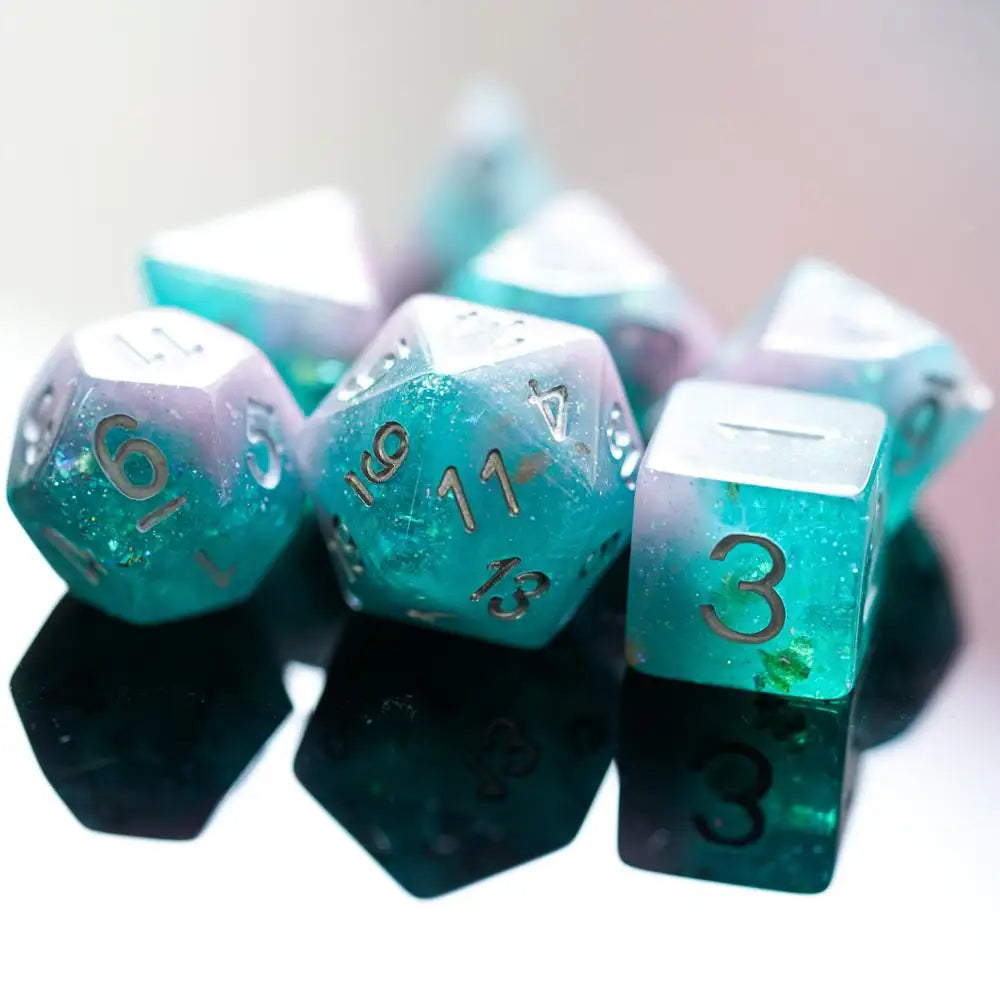 Cusdie Two-tone DND Dices 7 Resin Glitter D&D Dice D4 D6 D8 D10 D% D12 D20 Polyhedral Dice Set for Role Playing Board Games