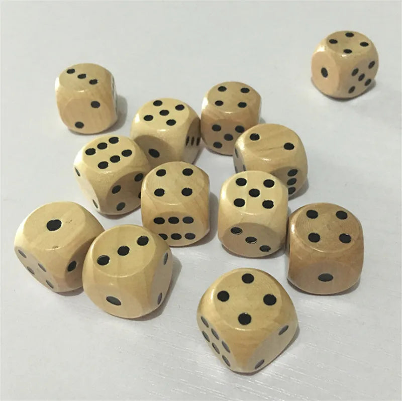 10pcs Wood Dice D6 Sided Dice 16mm Digital number or point Cubes Round Coener For Kid Toys Board Games