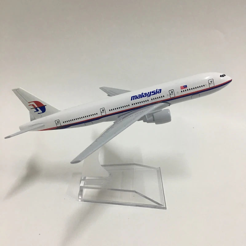 JASON TUTU 16cm Malaysia Airlines Boeing 777 Airplane Model Airplane Diecast Metal 1/400 Scale Planes