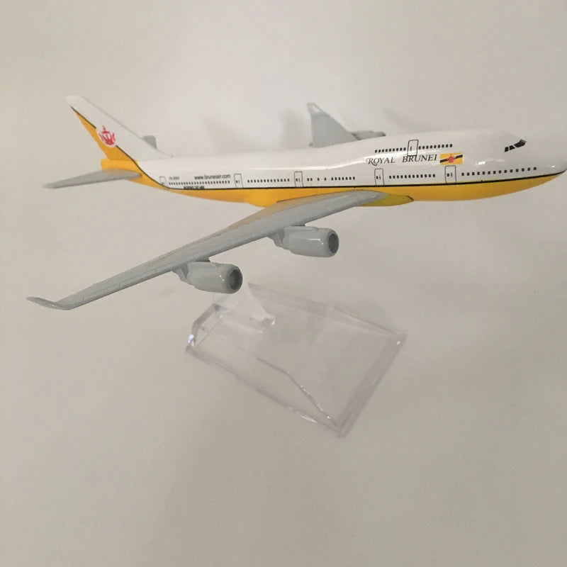 JASON TUTU 16cm Royal Brunei B747 Plane Airplane Model Aircraft Model Diecast Metal 1/400 Scale Planes