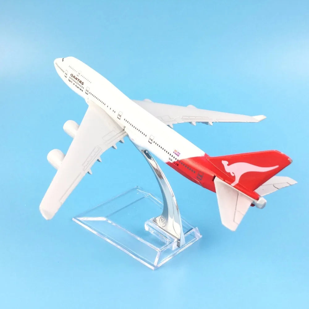 JASON TUTU 16cm Qantas Boeing 747 Airplane Model Airplane Diecast Metal 1/400 Scale Planes
