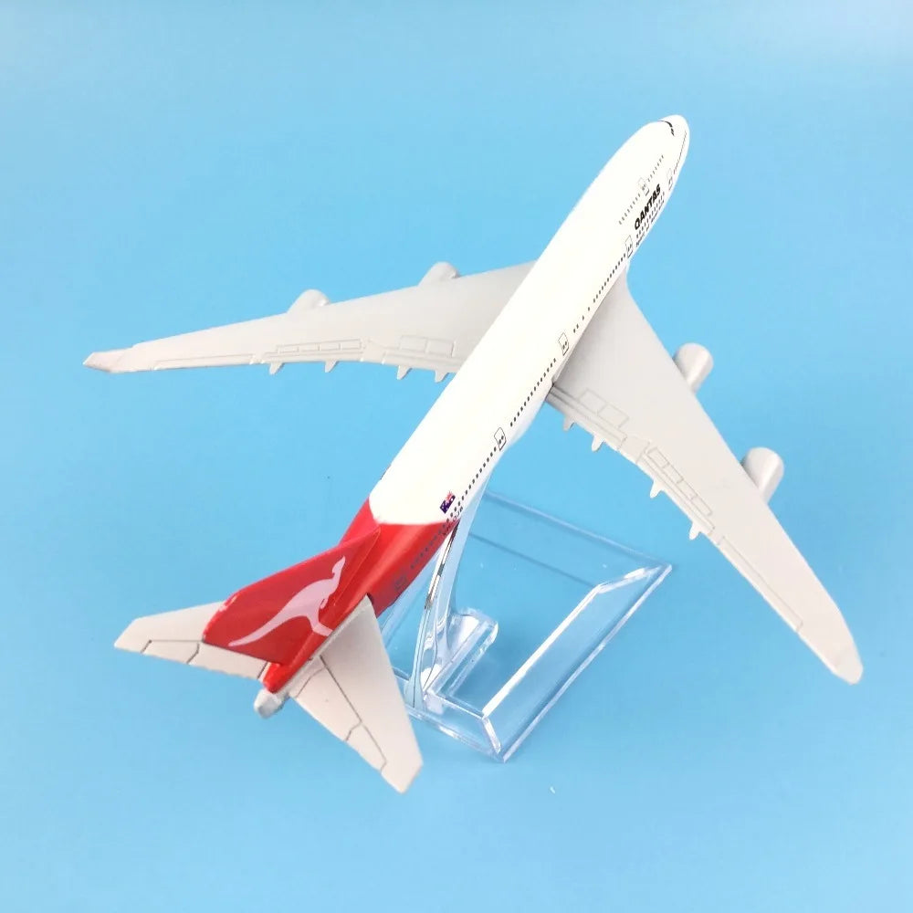 JASON TUTU 16cm Qantas Boeing 747 Airplane Model Airplane Diecast Metal 1/400 Scale Planes