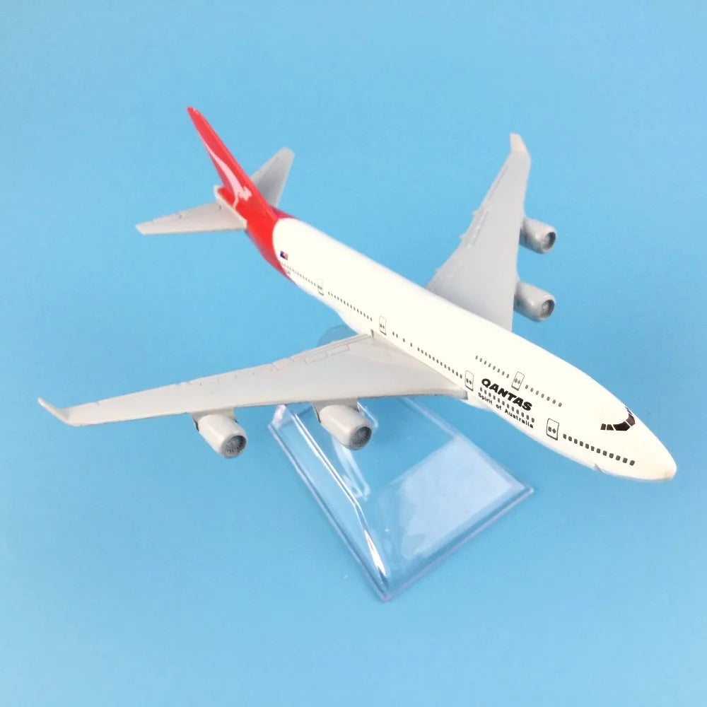 JASON TUTU 16cm Qantas Boeing 747 Airplane Model Airplane Diecast Metal 1/400 Scale Planes