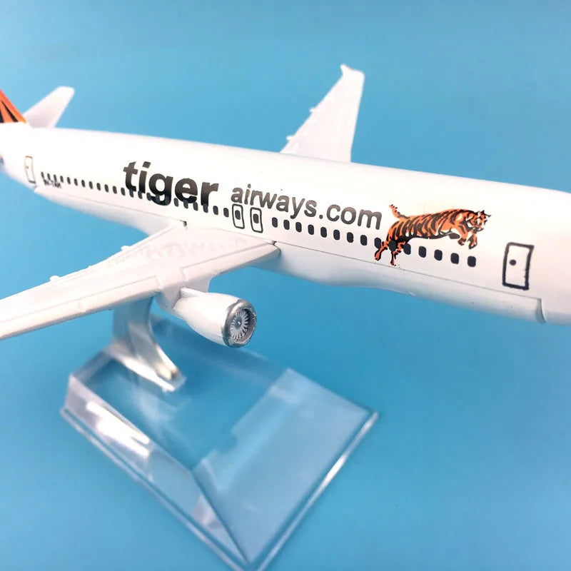 JASON TUTU 16cm Tiger Airways Airbus A320  Airplane Model Airplane Diecast Metal 1/400 Scale Planes