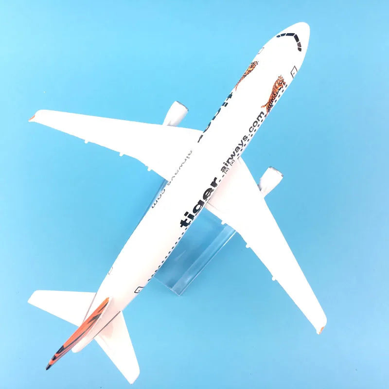 JASON TUTU 16cm Tiger Airways Airbus A320  Airplane Model Airplane Diecast Metal 1/400 Scale Planes