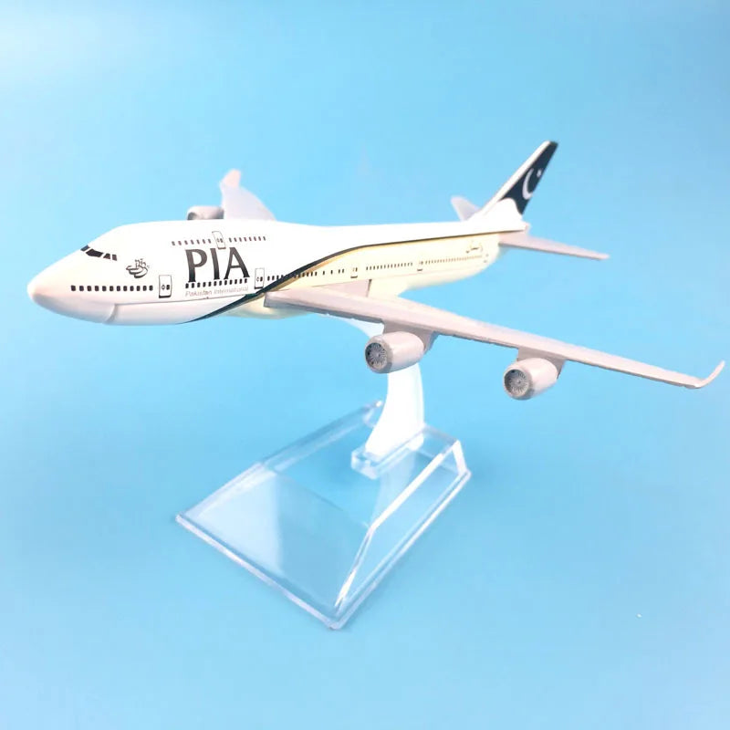 JASON TUTU 16cm Pakistan PIA Boeing 747 Airplane Model Airplane Diecast Metal 1/400 Scale Planes