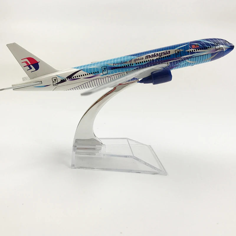 JASON TUTU 16cm Malaysia Aeroplane Model Boeing 777 Plane Aircraft Model Airplane Diecast Metal 1/400 Scale Planes