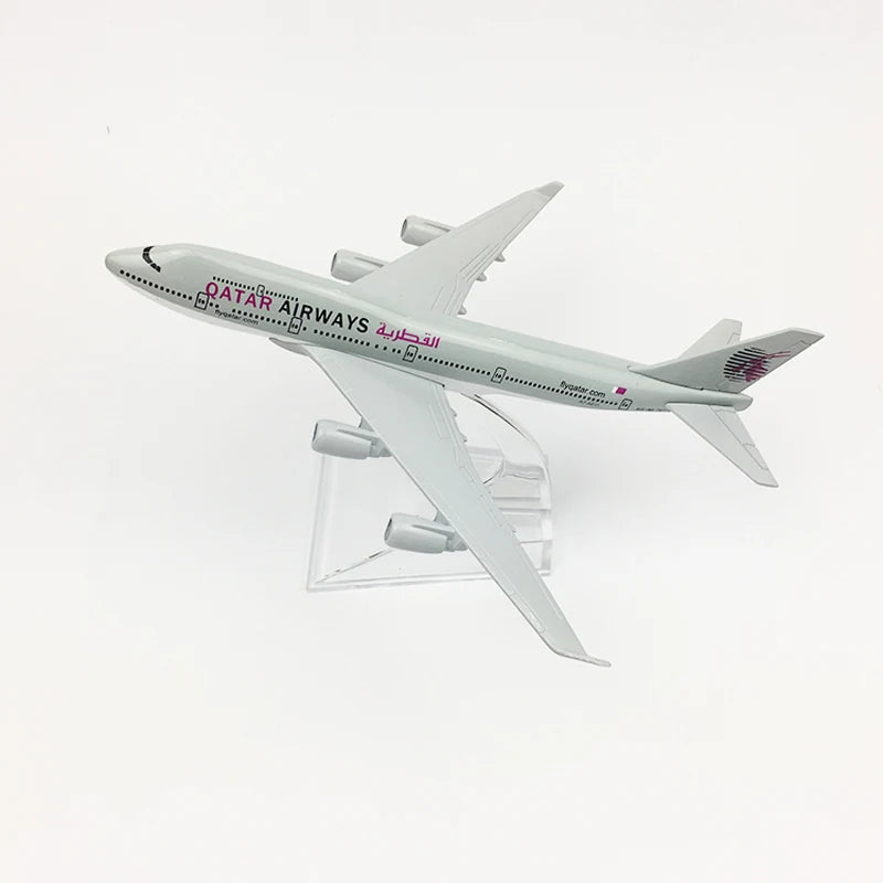 JASON TUTU 16cm Qatar Airways Aeroplane Model Boeing 747 Aircraft Model Planel Airplane Diecast Metal 1/400 Scale Planes