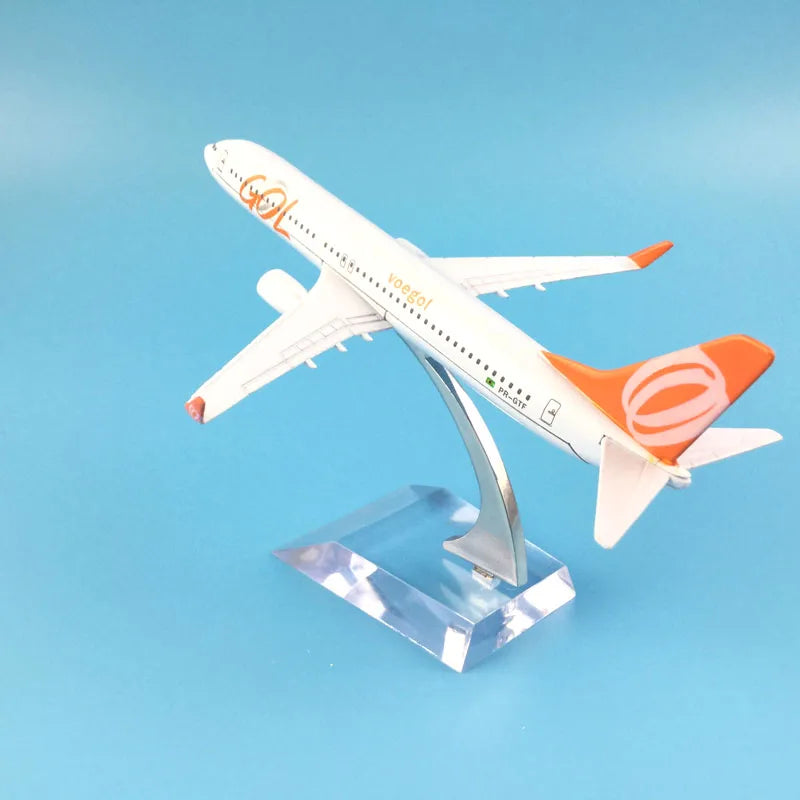 JASON TUTU 16cm Brazil Air GOL Airlines Boeing 737-800 Airways Airplane Model Plane Aircraft Diecast Metal 1/400 Scale Planes