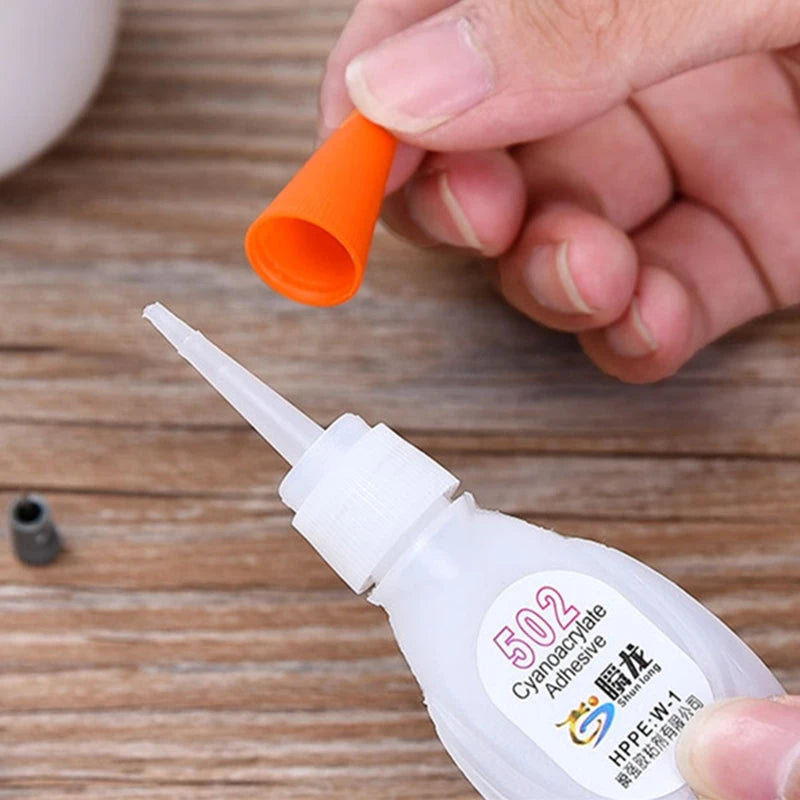 1pc 502 Super Liquid Glue Instant Quick-Drying Adhesive Strong Bond Leather Rubber Wood Metal Glass Toys Home Office Supplies