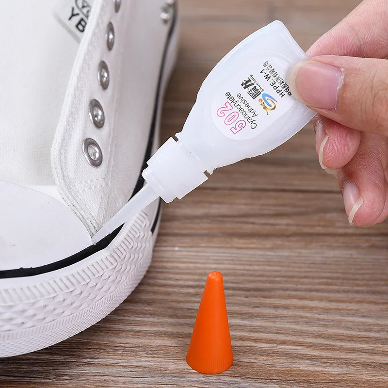 1pc 502 Super Liquid Glue Instant Quick-Drying Adhesive Strong Bond Leather Rubber Wood Metal Glass Toys Home Office Supplies