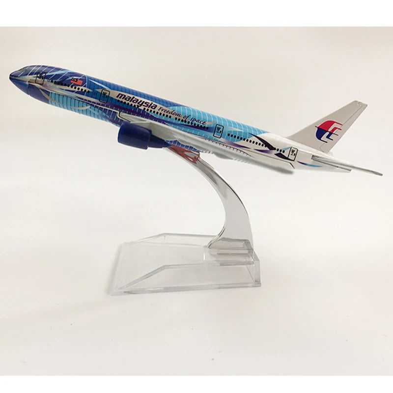 JASON TUTU 16cm Malaysia Aeroplane Model Boeing 777 Plane Aircraft Model Airplane Diecast Metal 1/400 Scale Planes