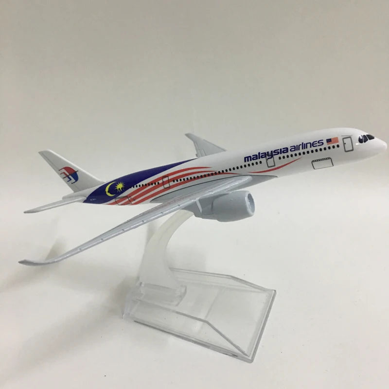 JASON TUTU 16cm Malaysia Airlines Airbus A350 Model Airplane Diecast Metal 1/400 Scale Plane