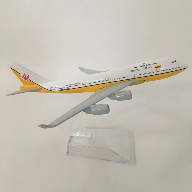 JASON TUTU 16cm Royal Brunei B747 Plane Airplane Model Aircraft Model Diecast Metal 1/400 Scale Planes