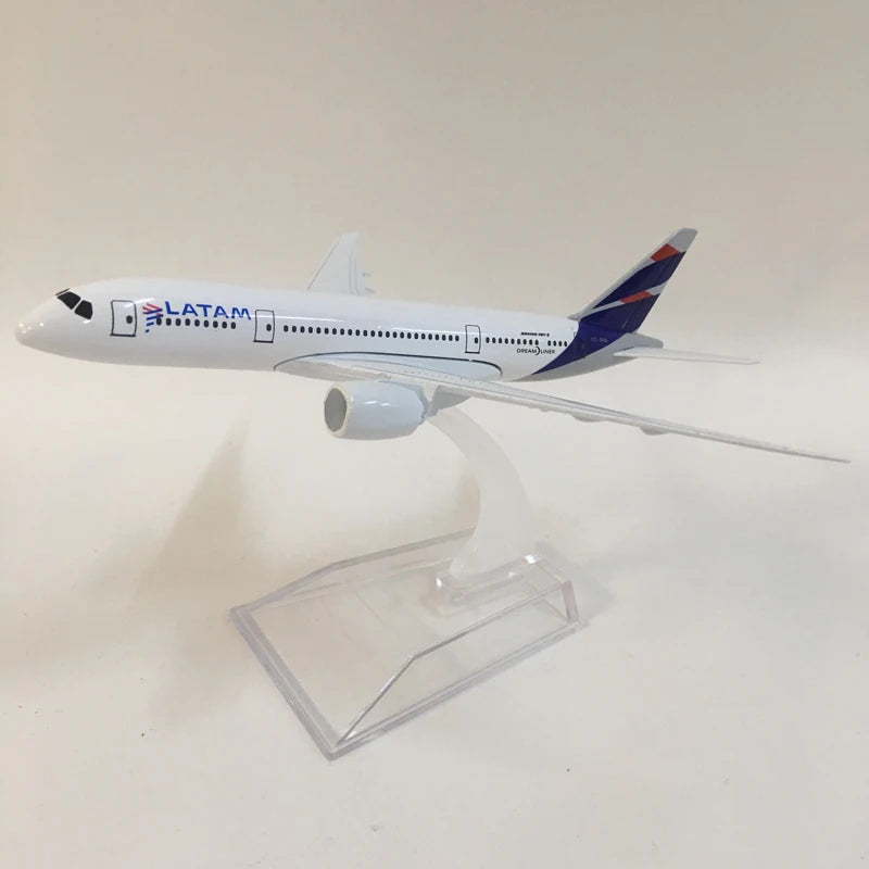 JASON TUTU 16cm LATAM CC-BGK Alloy Aircraft Model Planel Airplane Diecast Metal 1/400 Scale Planes