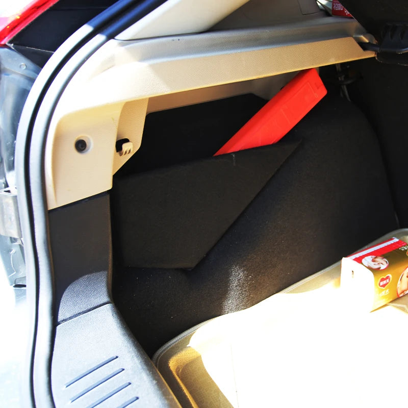 A Little Change Storage partitions on both sides of the trunk partition tail box for Ford Focus 2 MK2 2005 - 2011 Access