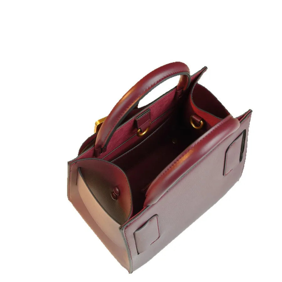 Chic Minimalist Designer Diaper Bag Women Luxury Large Capacity Tote Elegant Leather Crossbody Bag For Shopping And Party