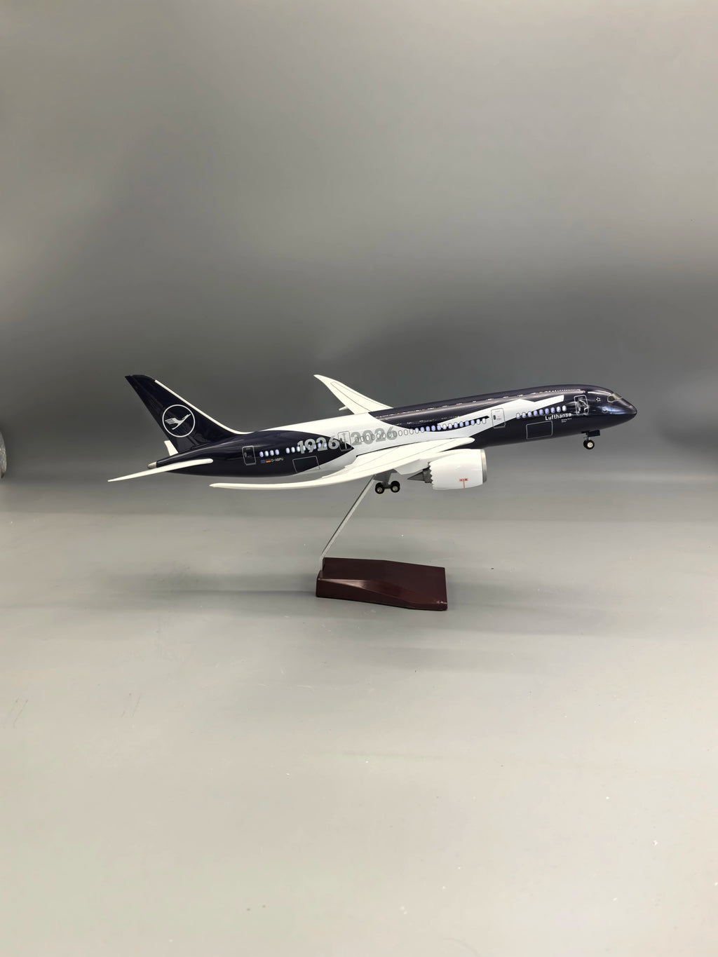 New 43cm Lufthansa Plane Model B787 Miniature Airplane 100 Years Collectible Scale Aircraft Toy Resin With Wheels Voice Control