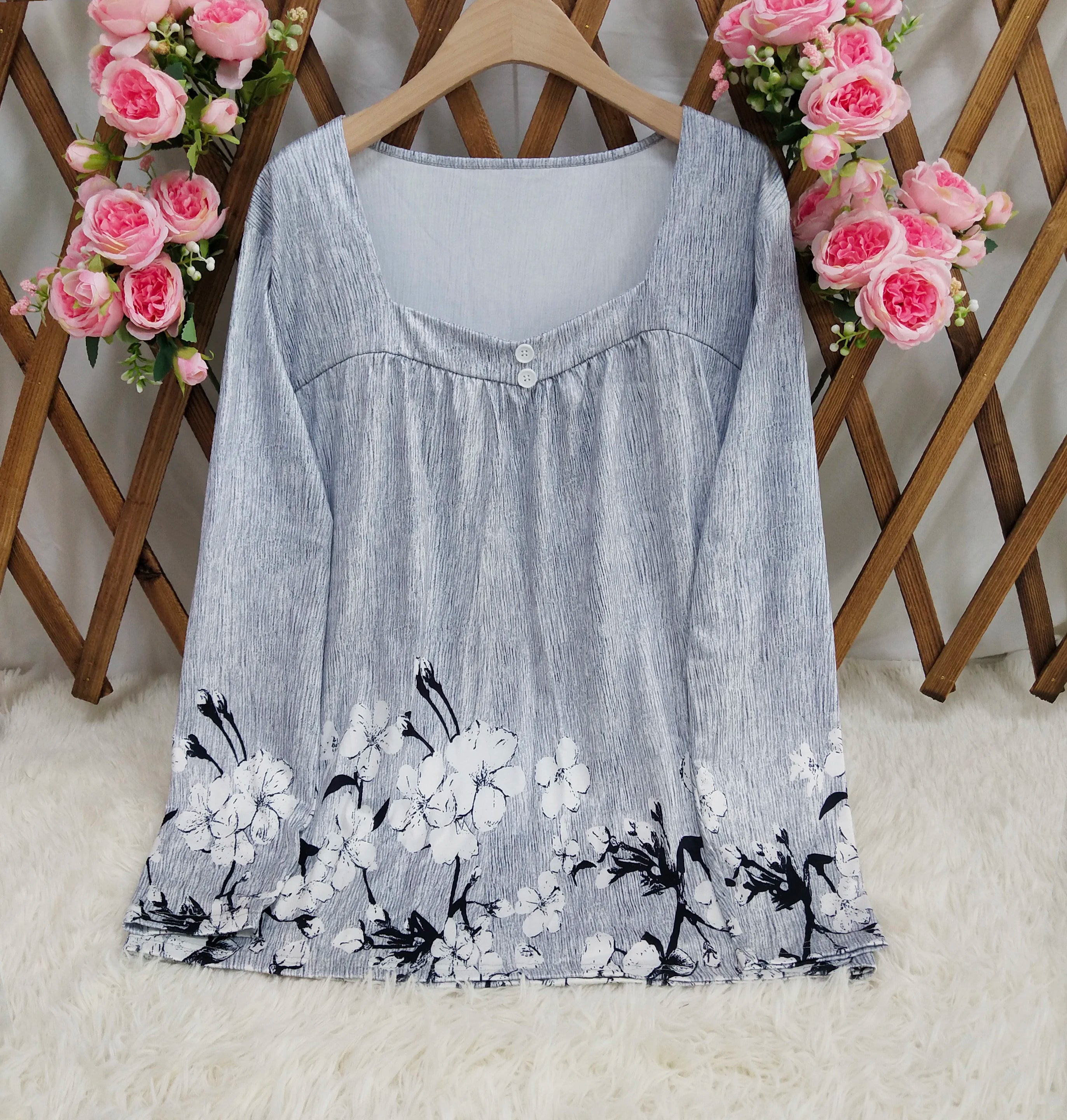 Women's east waist shirt, fashionable button print long-sleeved regular top, square neck casual spring and autumn clothing
