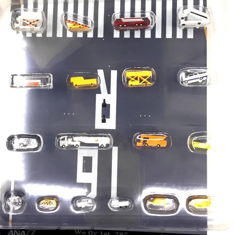 New 1:400 Scale 18pcs Aircraft Airport Accessory Model Ground Handling Wheeled Boarding Car Bridge Truck Transmission Vehicle