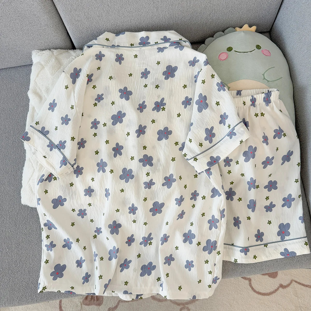 Women's Summer Pajamas, Thin Floral Pattern Short-Sleeved Shorts, Sweet and Cute, Can Be Worn Outside in Summer, Two-Piece Home Wear Set