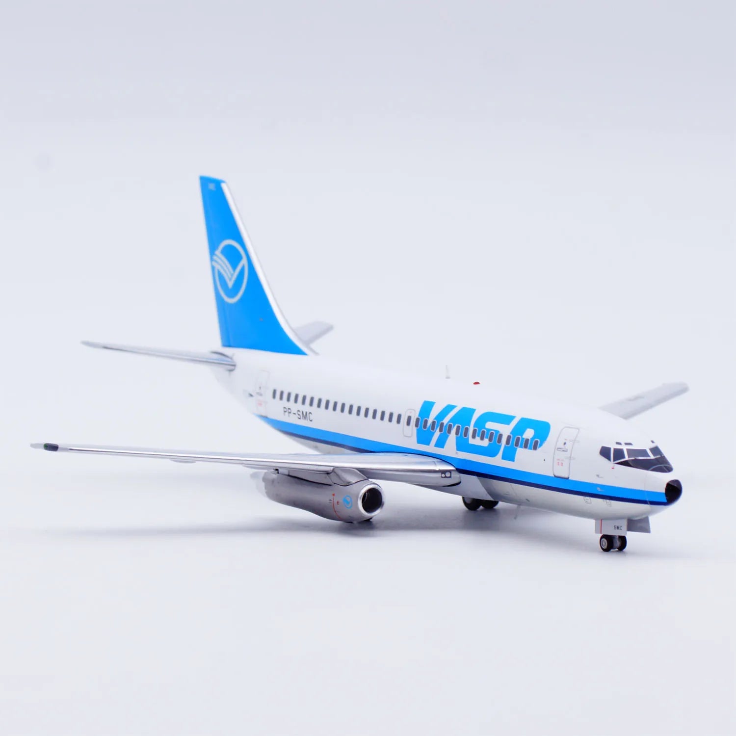 XX20511 Alloy Collectible Plane Gift JC Wings 1:200 VASP Boeing B737-200 [Polished] Diecast Aircraft Jet Model PP-SMC With Stand
