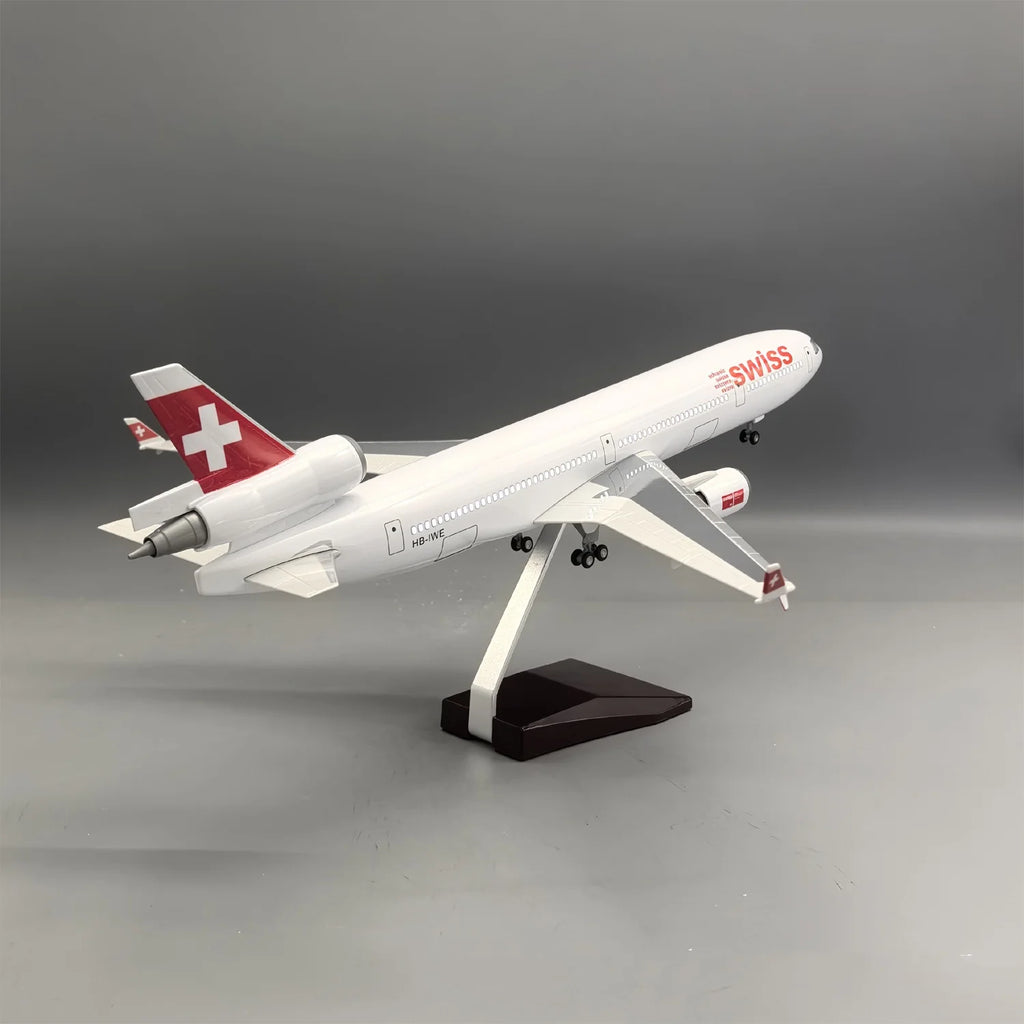 Swiss Airline MD11 Model Airplanes 1/85 Scale Plane 47CM Diecast Resin with Light Wheel Landing Gear Collection Toys for Boy