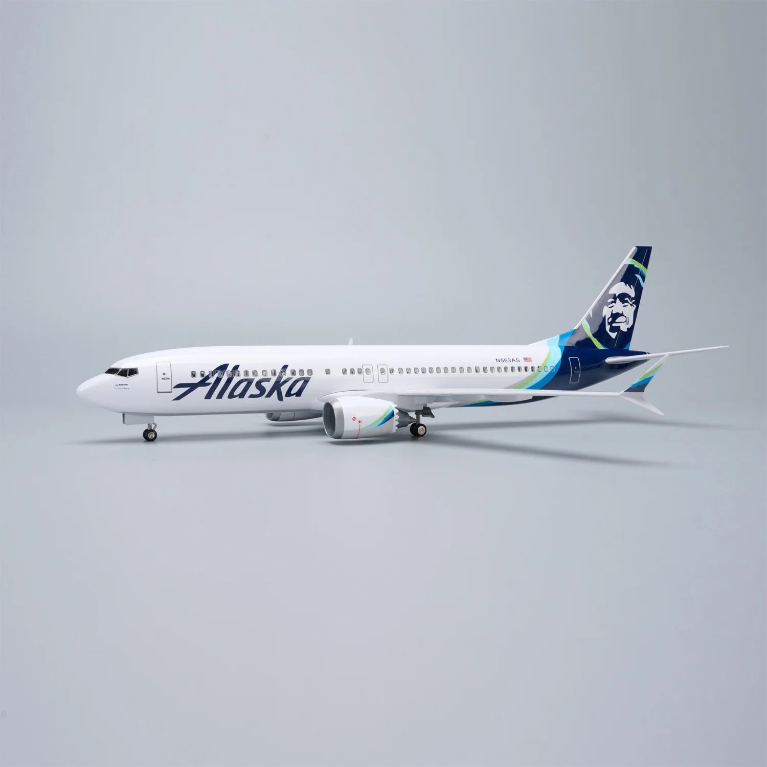 1/85 Scale Aircraft 47cm Alaska Airways B737max Diecast Resin Airplane Model Kit With Voice Control & Stand For Souvenir Display