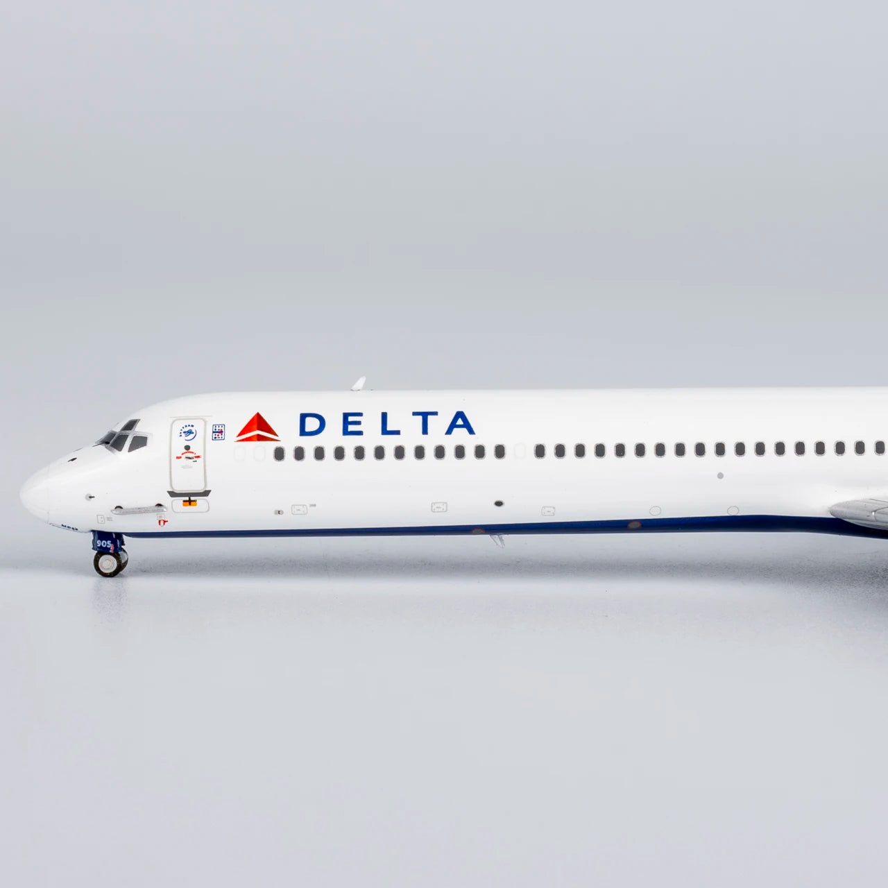 83013 Alloy Collectible Plane Gift NG Models 1:400 Delta Air Lines MCDONNELL Douglas MD-88 Diecast Aircraft Jet Model N905DL