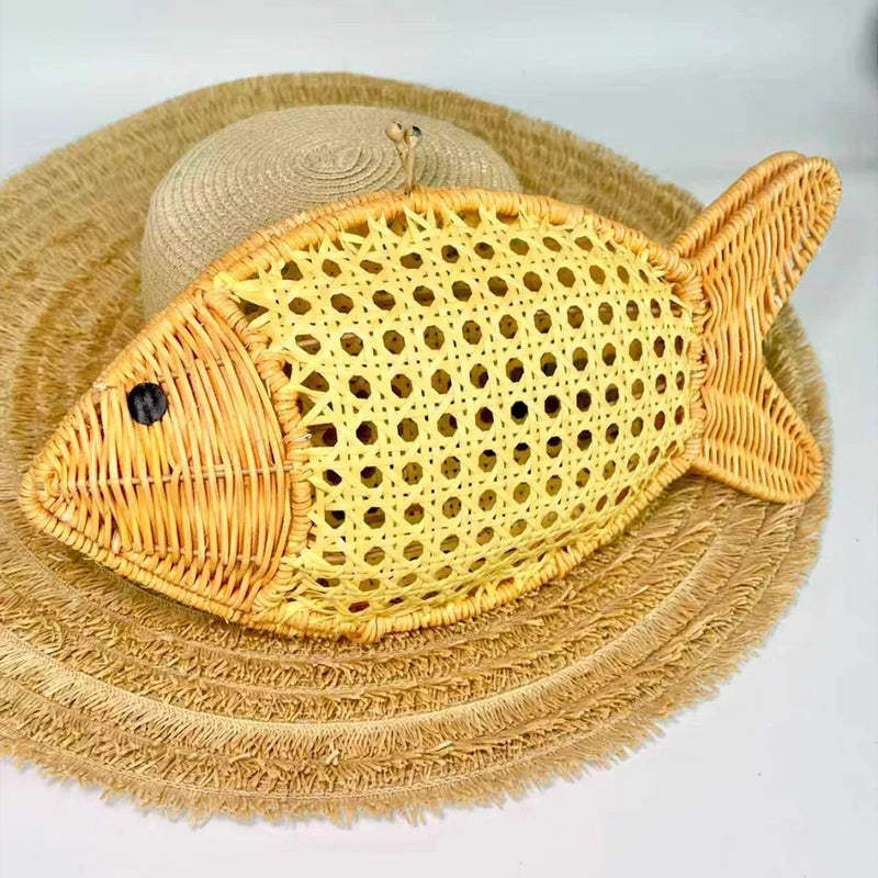 Fish Shaped Rattan Woven Handmade Clutch Purse,Women Fruit Vegetable Basket Evening Bag,Lightweight Boho Summer Beach Hand Bag