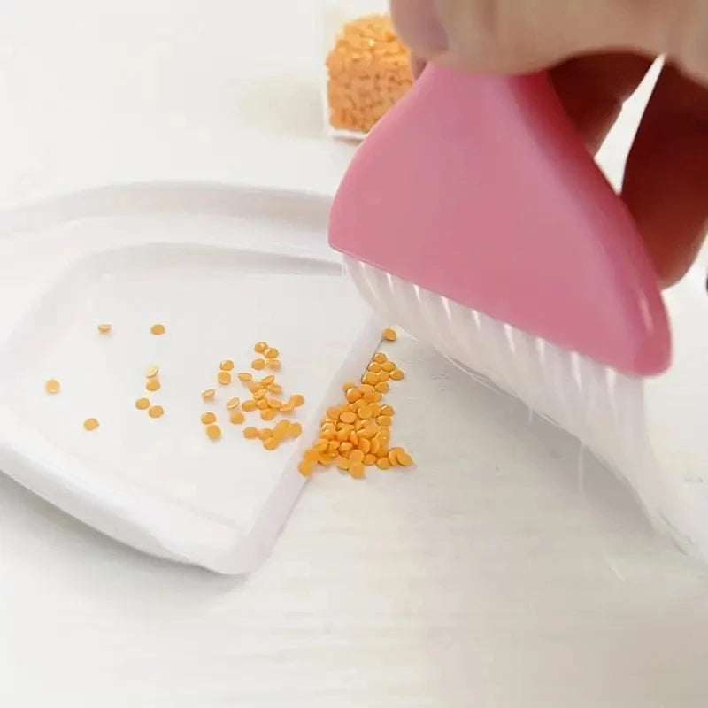 Creative Mini Broom Dustpan Set Desktop Organizing Cleaning Small Broom Computer Keyboard Brush Cleaning Tools Cleaning Brush