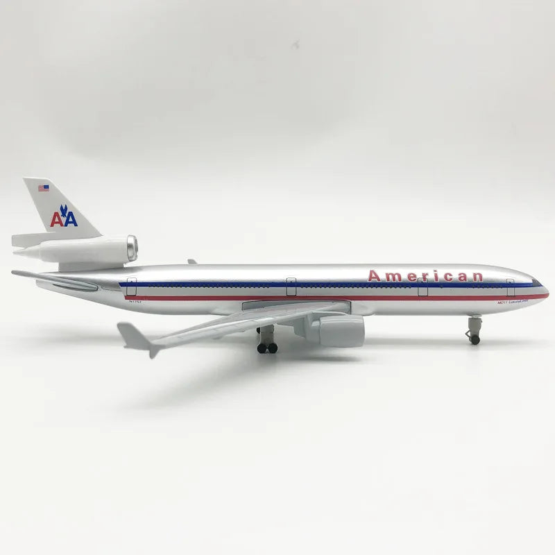 20cm Model American Airlines MD-11 Diecast Alloy Airplane Airways Aircraft With Stand Landing Geer Collection Display Gifts Fan