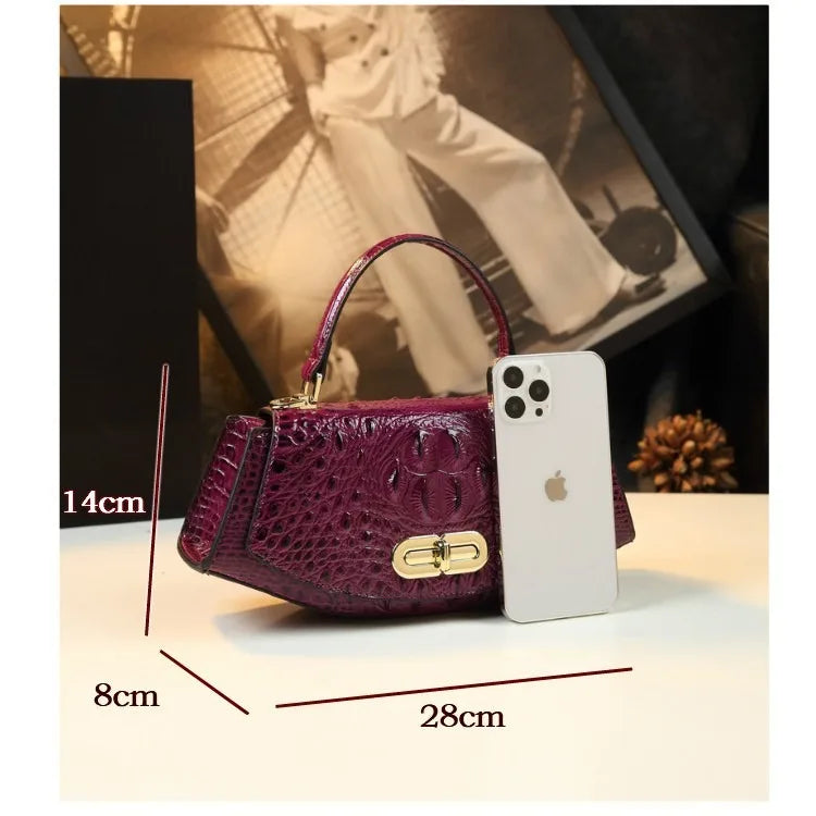 Women's saddle bag 2026, high-end leather small bag, new fashionable style, trendy and stylish, handheld messenger bag