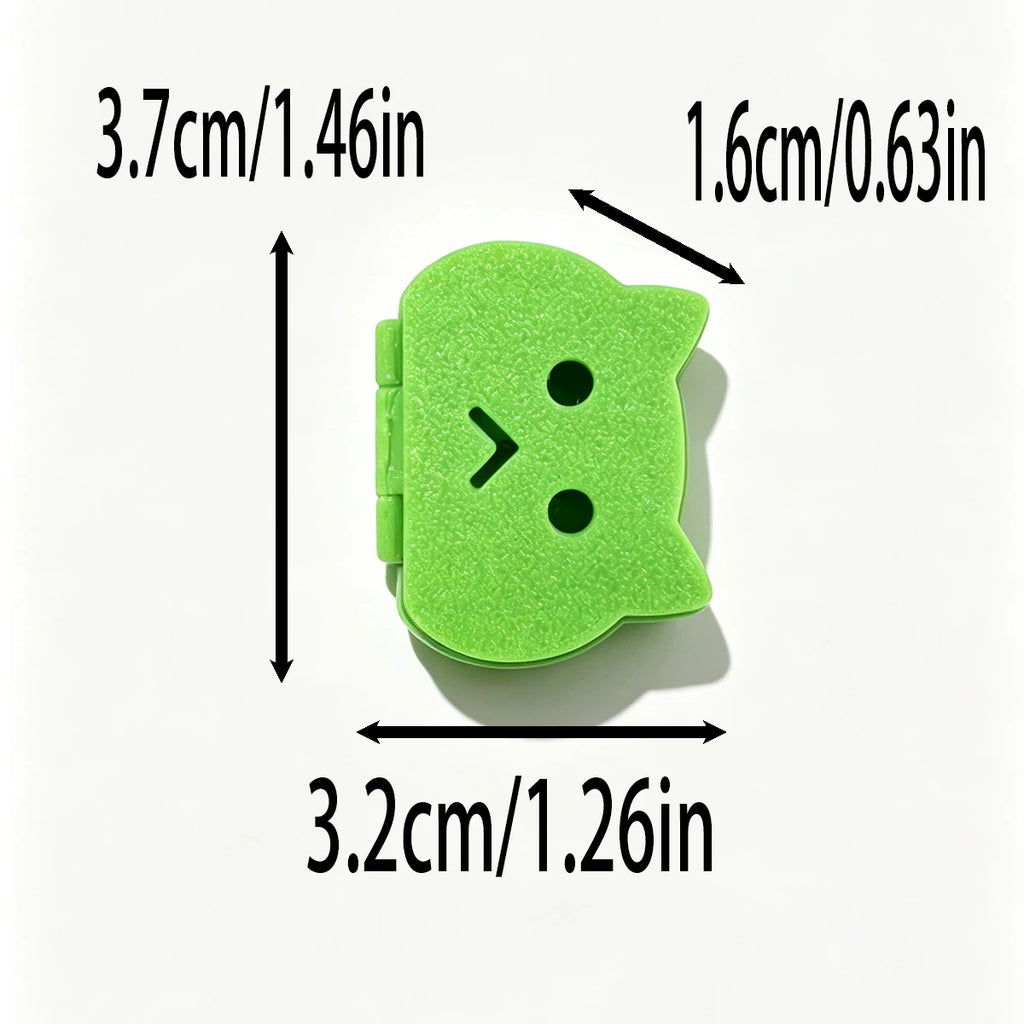 2Pc Cartoon Kitten Portable Toothbrush Case Travel Dustproof Toothbrush Protective Cover Mini Portable Toothbrush and Toothpaste Storage Box