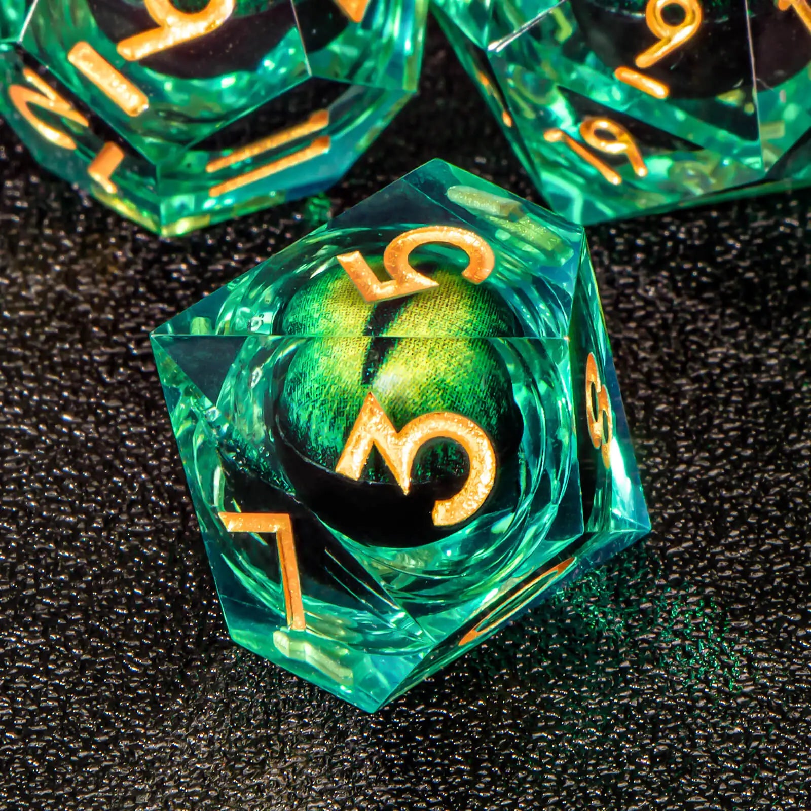 7pcs Dragon Eye D&D Dice Set DND, Sharp Edge Resin Liquid Core Dungeon and Dragon Dice, Role Playing Dice D20 D12 D10 D8 D6 D4