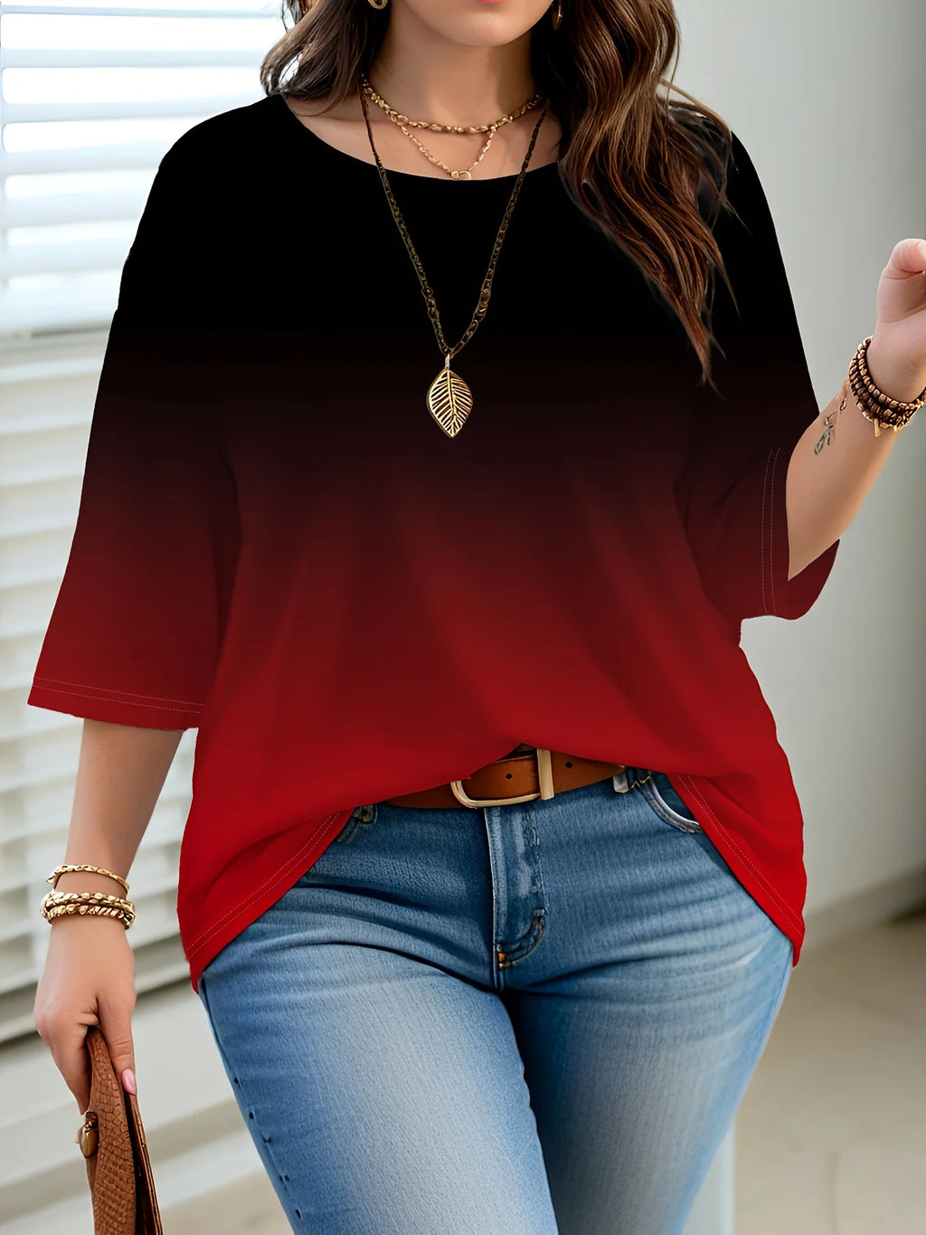 Plus Size Women's Gradient Color T-Shirt - Loose, Elegant, Casual, Comfortable, and Fashionable Top.