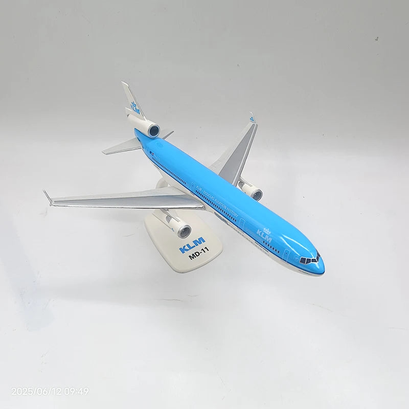 1:200 Scale KLM MD11 MD-11 Airlines ABS Plastic Airplane Model Toy Aircraft Plane Model Toy for Collection