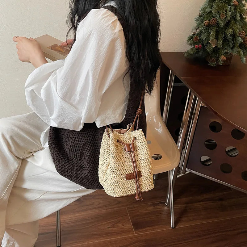 New Women Handmade Woven Mini Crossbody Bag Fashion Versatile Beach Straw Woven Bucket Purse Casual Simple Shoulder Underarm Bag