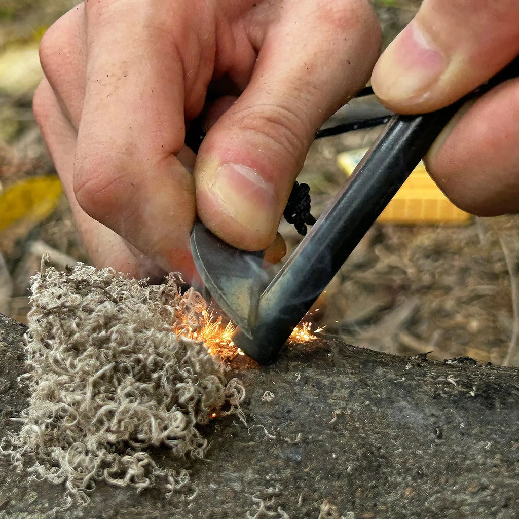 NEW Outdoor Camping Flint Set Fire Equipment Wilderness Survival EDC Tool Pack Pal Tinder Maker with Fire Starter
