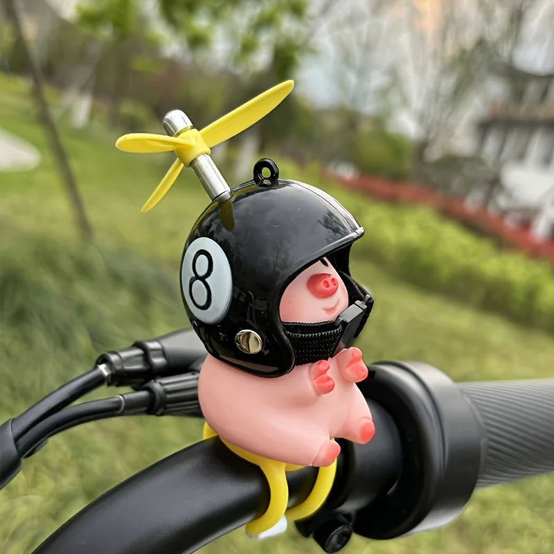 Cute Piglet Bicycle Helmet Handlebar Decoration, Strap-On Electric Vehicle, Car, and Motorcycle Decorations, Bicycle and Mountain Bike Decorations, Cute Piglet with Helmet Decoration, Strap-On Motorcycle Handlebar Creative De