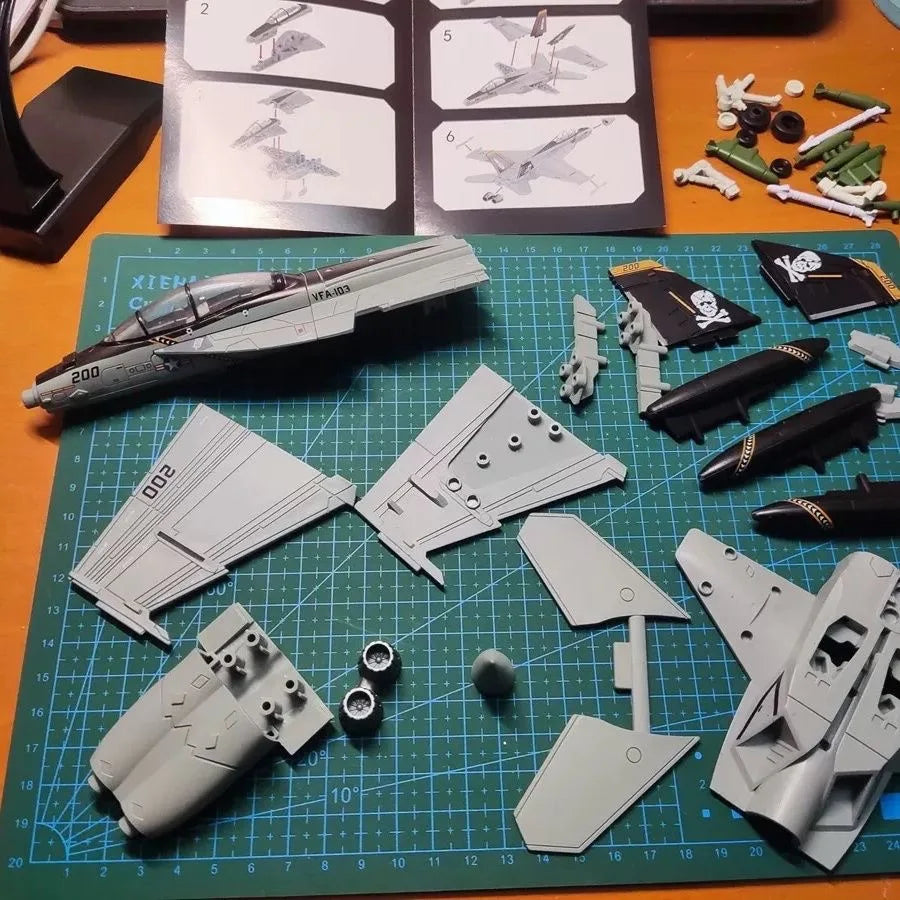 1/72 Scale Airplane Model F/A-18F Super Hornet VFA-2 Fighter Jet Toy Plane kids toys for boys ABS Plastic model Gift