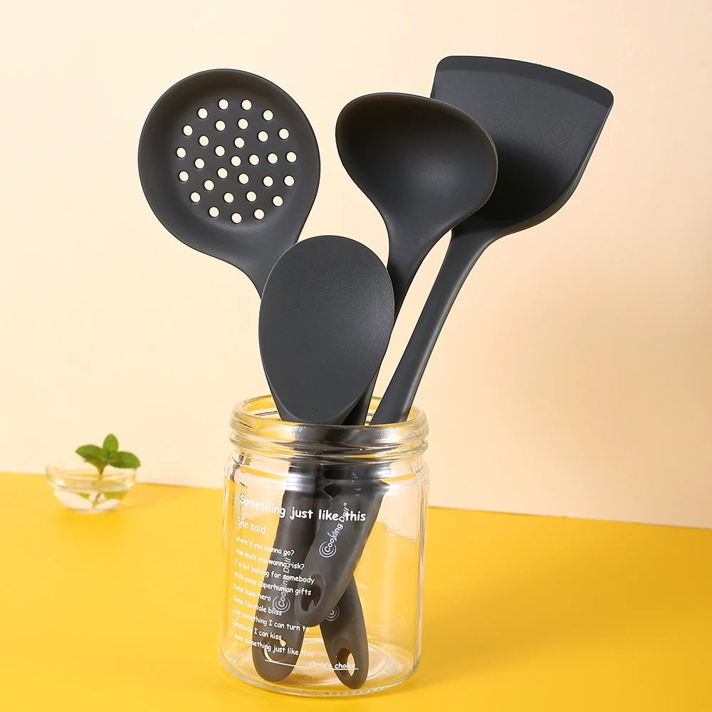 Thickened gray silicone kitchen utensils, kitchen spatula, soup spoon, kitchen multifunctional cooking silicone spatula