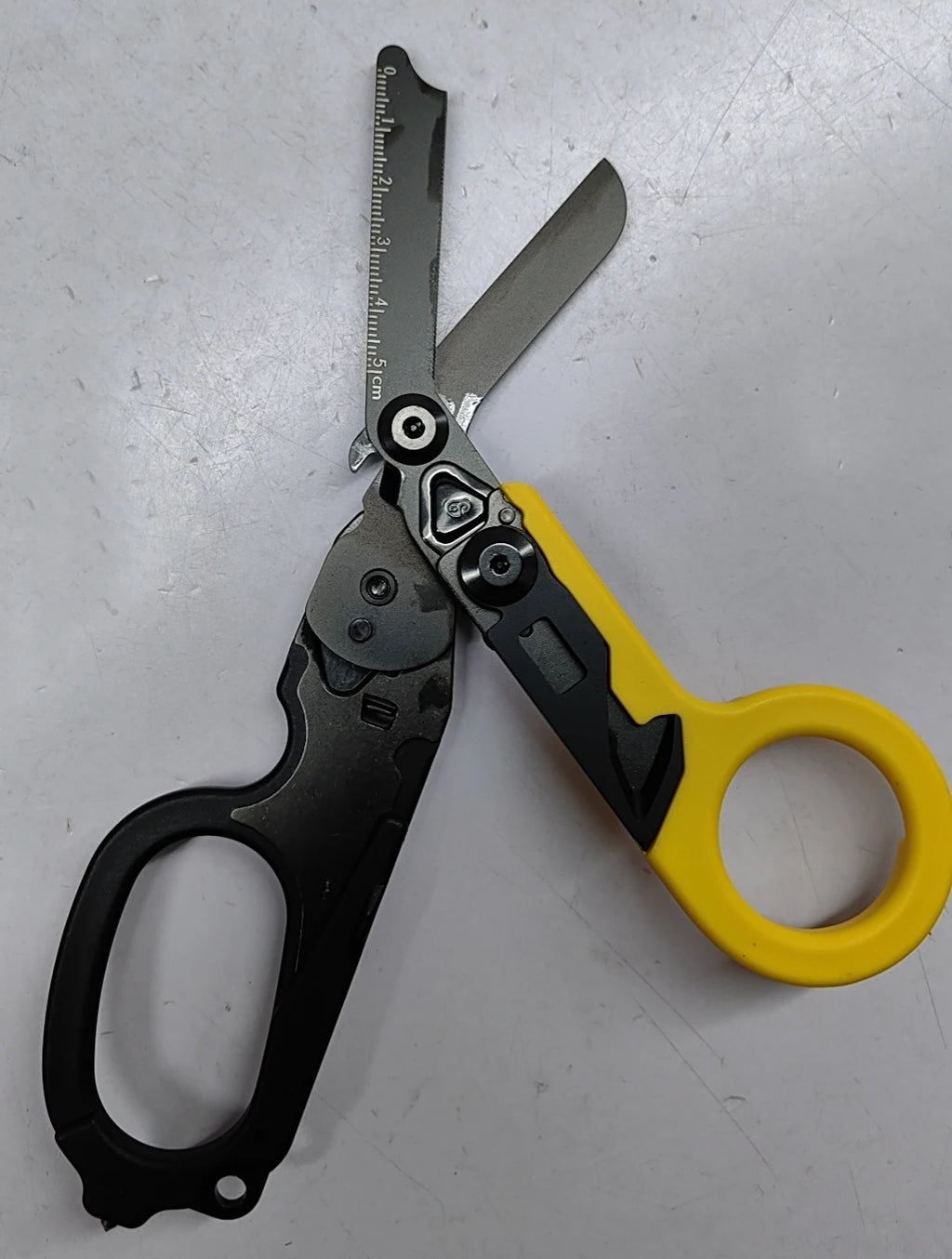 6 In1 Foldable Medical Emergency Response Scissor Shear First Aid Kit Scissors Tactical Plier Outdoor Survival EDC Tool Gear