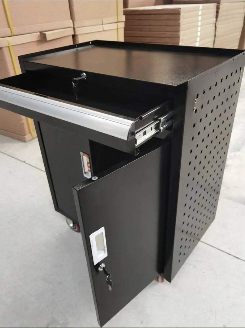 Heavy-Duty Automotive Repair Tool Cart Mobile Hardware Storage Trolley for Workshop Or Laboratory Use