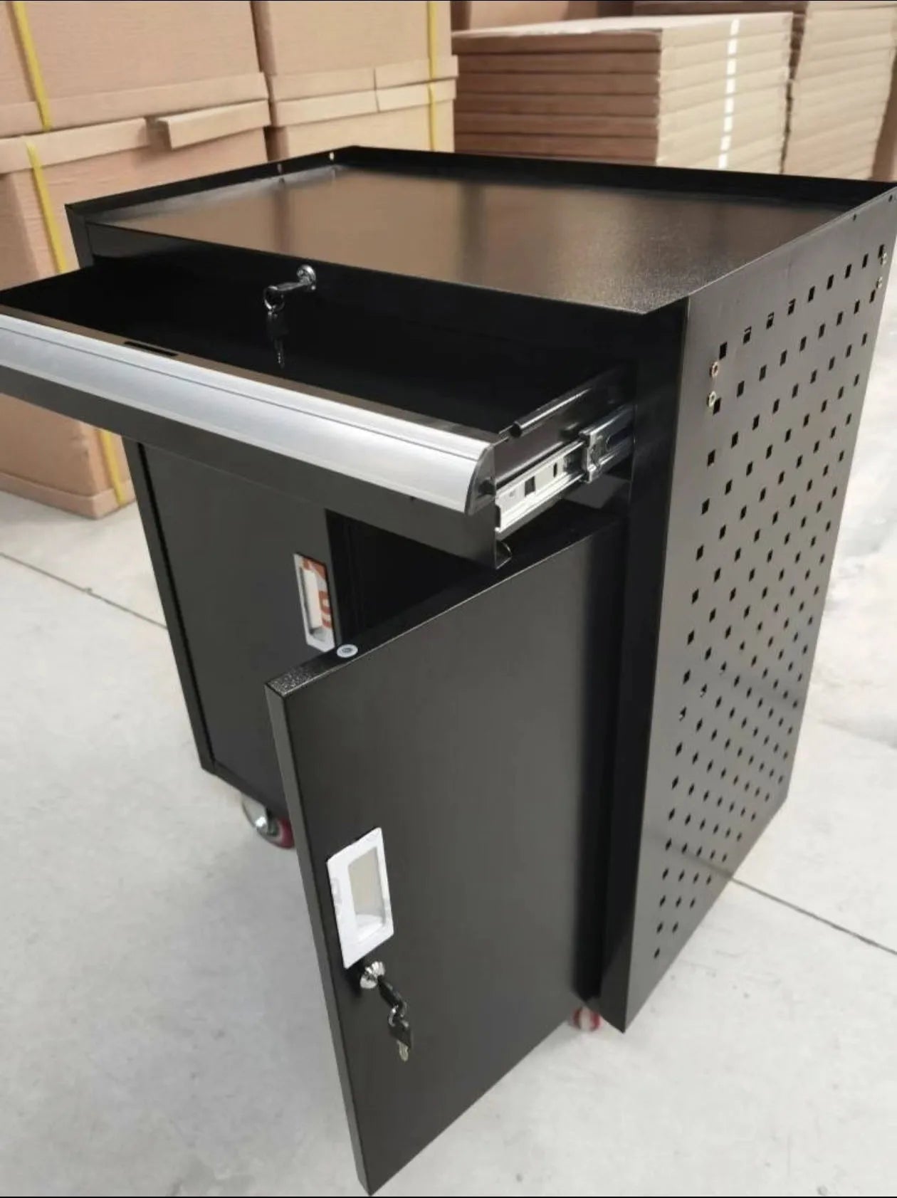 Heavy-Duty Automotive Repair Tool Cart Mobile Hardware Storage Trolley for Workshop Or Laboratory Use