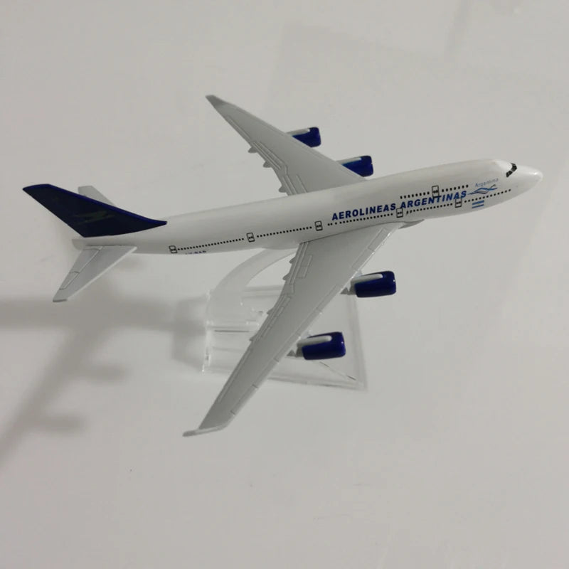 JASON TUTU B747 Airplane Model B777 Aircraft Model Diecast Metal 1/400 Scale Adult Children Collection For Display Show Gift